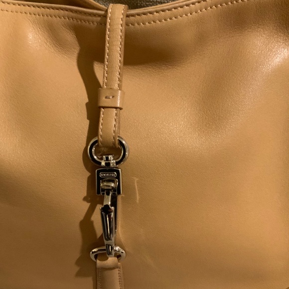 COACH camel shoulder bag - Picture 3 of 9